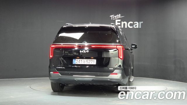 Kia Canival 2025 — photo 4