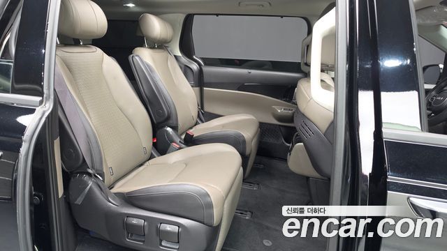 Kia Canival 2025 — photo 17
