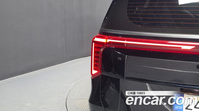 Kia Canival 2025 — photo 9