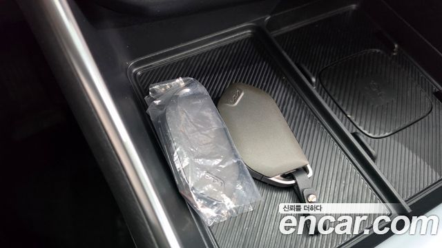 Kia Canival 2025 — photo 28