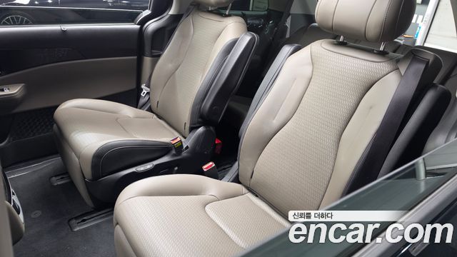 Kia Canival 2025 — photo 34