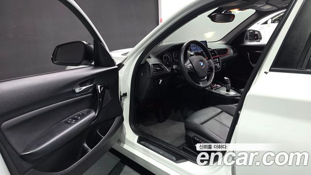 BMW 1-Series 2018 — photo 13