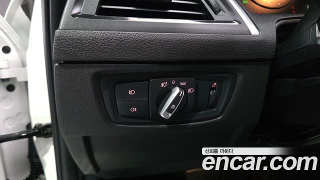 BMW 1-Series 2018 — photo 25
