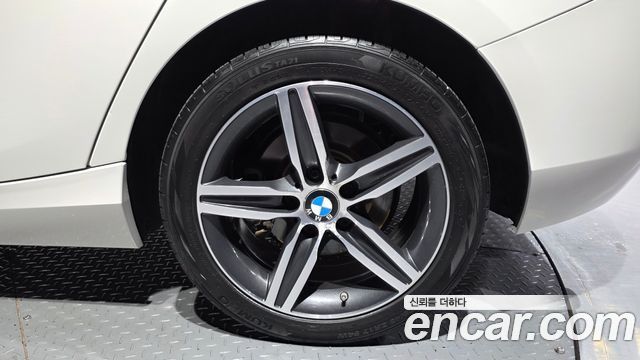 BMW 1-Series 2018 — photo 7