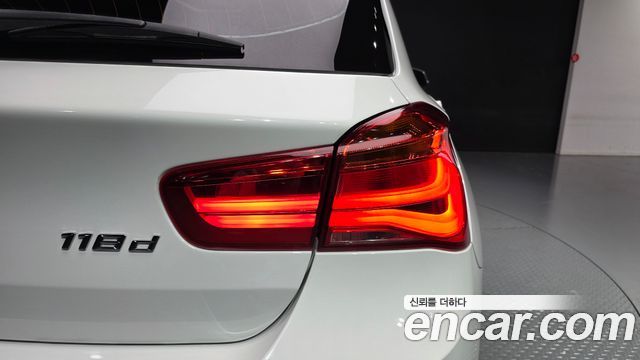 BMW 1-Series 2018 — photo 9