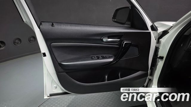 BMW 1-Series 2018 — photo 14