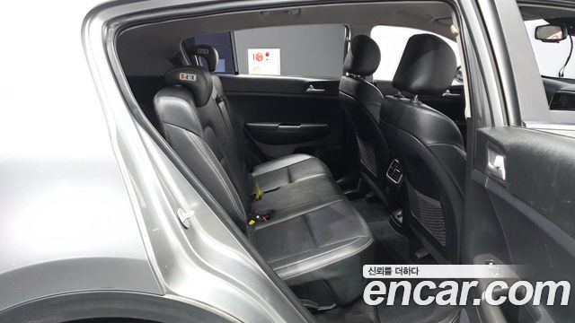 Kia Sportage 2019 — photo 18