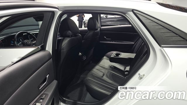 Hyundai AVANTE 2023 — photo 11