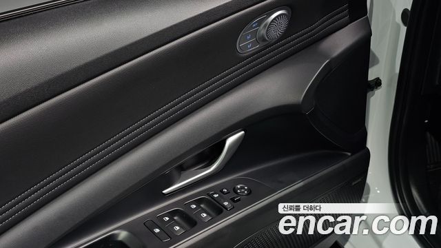 Hyundai AVANTE 2023 — photo 17