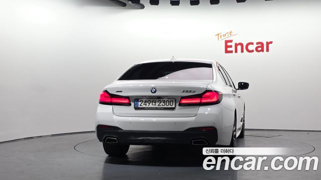 BMW 5-Series 2021 — photo 4