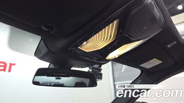 BMW 5-Series 2021 — photo 24