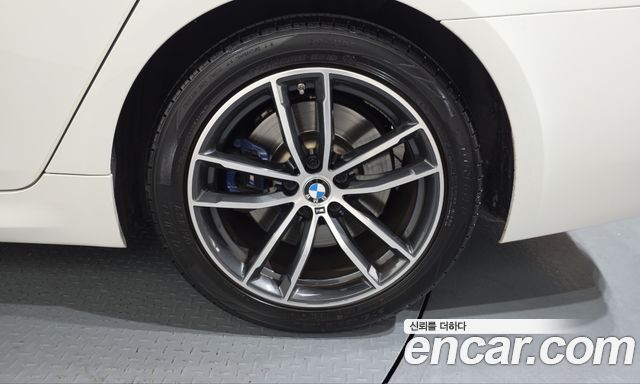 BMW 5-Series 2021 — photo 7
