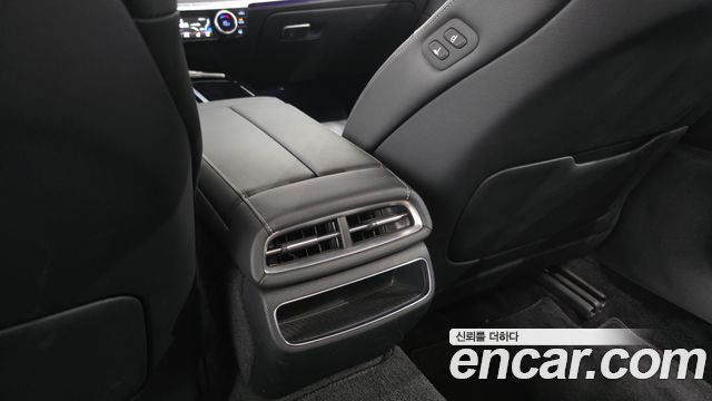 Genesis G80 2022 — photo 31