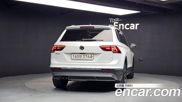 Volkswagen Tiguan 2020 — photo 4
