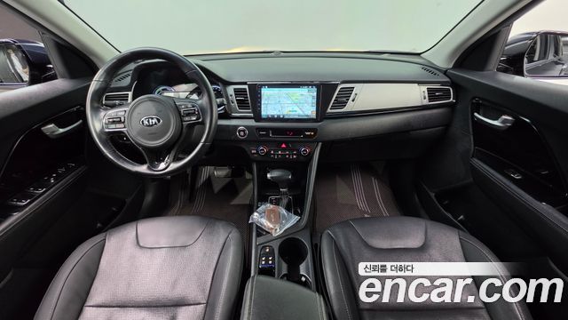 Kia Niro 2017 — photo 10