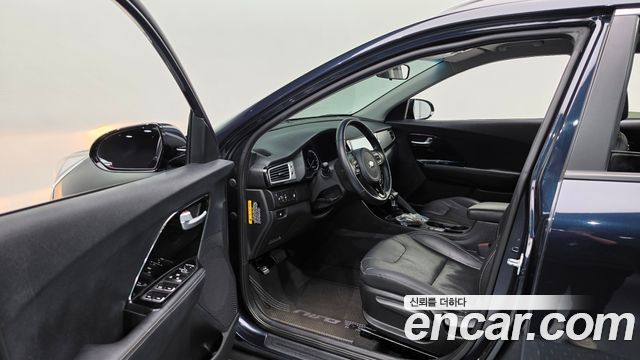 Kia Niro 2017 — photo 13