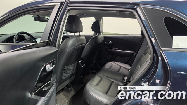 Kia Niro 2017 — photo 17