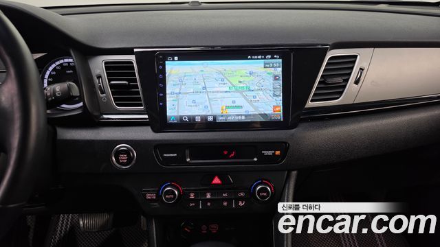 Kia Niro 2017 — photo 18