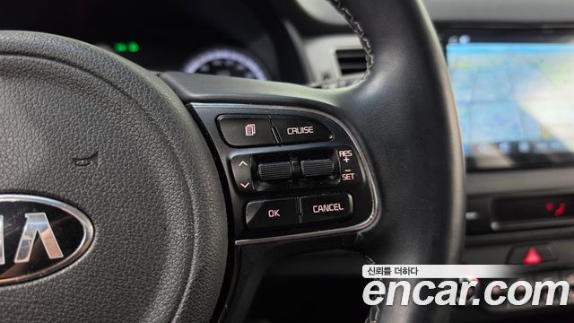 Kia Niro 2017 — photo 23
