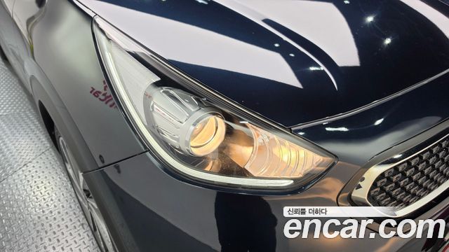Kia Niro 2017 — photo 8