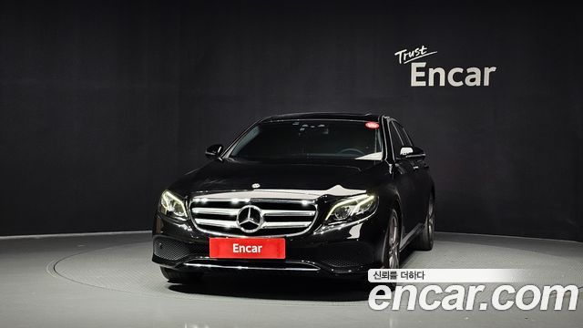 Mercedes-Benz E-Class 2019 — photo 3