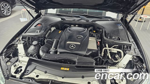 Mercedes-Benz E-Class 2019 — photo 6