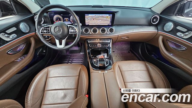 Mercedes-Benz E-Class 2019 — photo 10