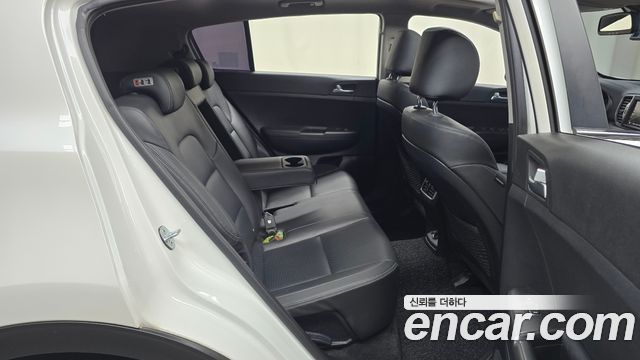 Kia Sportage 2018 — photo 17