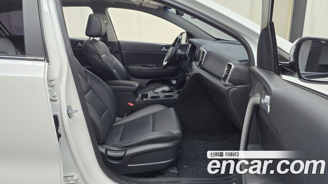 Kia Sportage 2018 — photo 16