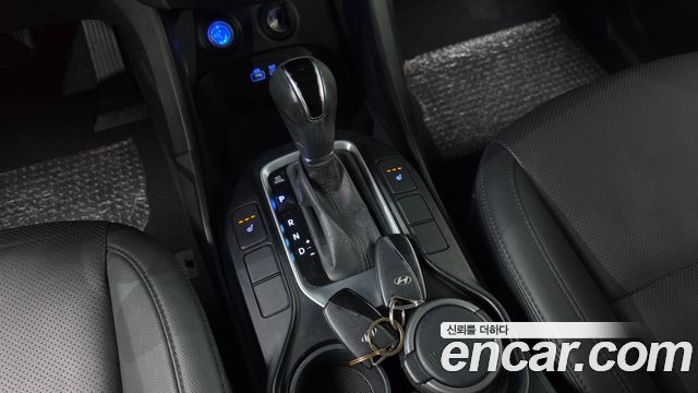 Hyundai Santafe 2016 — photo 12