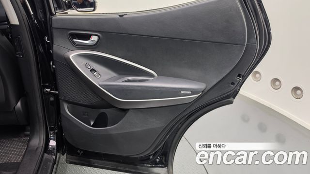 Hyundai Santafe 2016 — photo 15