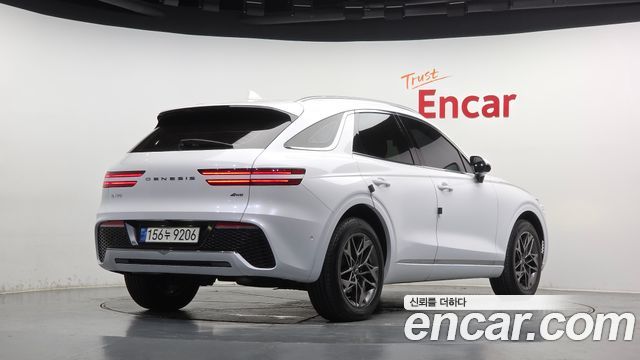 Genesis GV70 2021 — photo 2