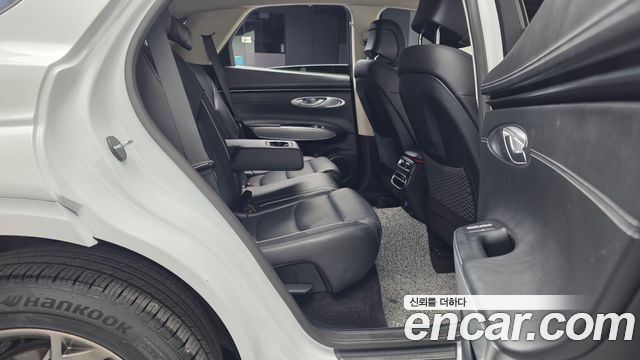 Genesis GV70 2021 — photo 18