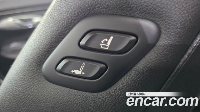 Genesis GV70 2021 — photo 24