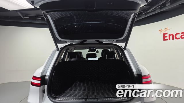 Genesis GV70 2021 — photo 26