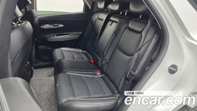 Genesis GV70 2021 — photo 16