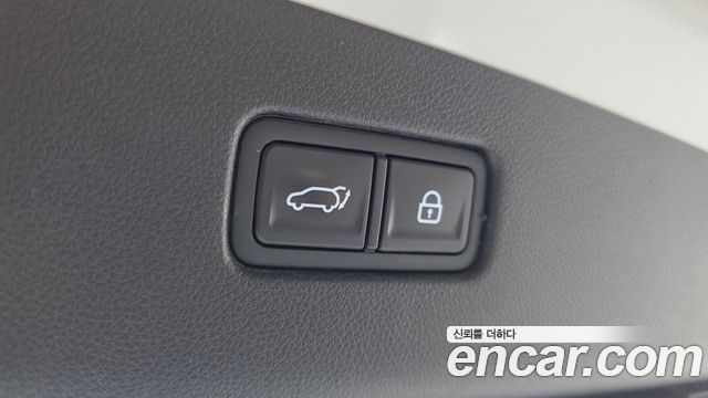 Genesis GV70 2021 — photo 29
