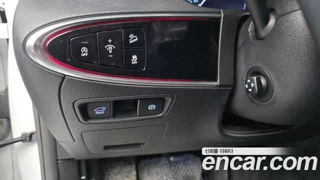 Genesis GV70 2021 — photo 32