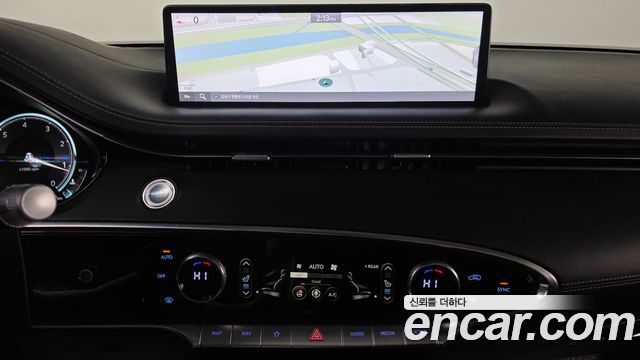 Genesis GV70 2021 — photo 34