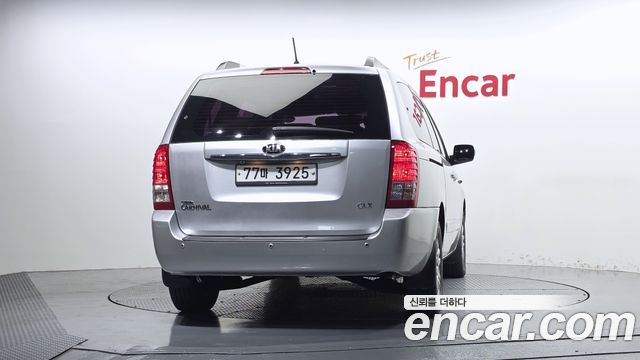 Kia Canival 2013 — photo 4