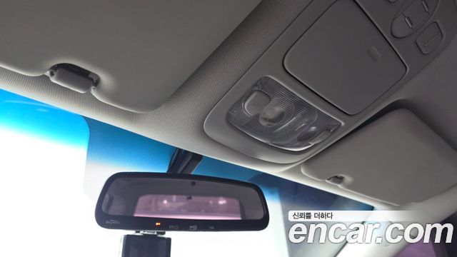 Kia Canival 2013 — photo 24