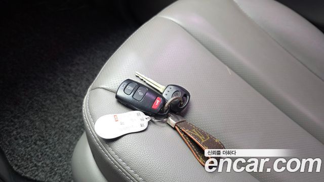 Kia Canival 2013 — photo 28