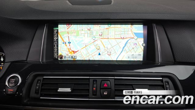 BMW 5-Series 2016 — photo 20
