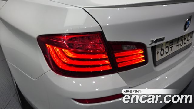BMW 5-Series 2016 — photo 9