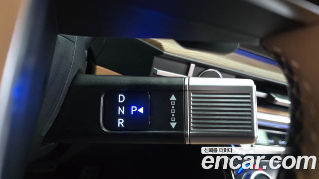 Hyundai Santafe 2025 — photo 9