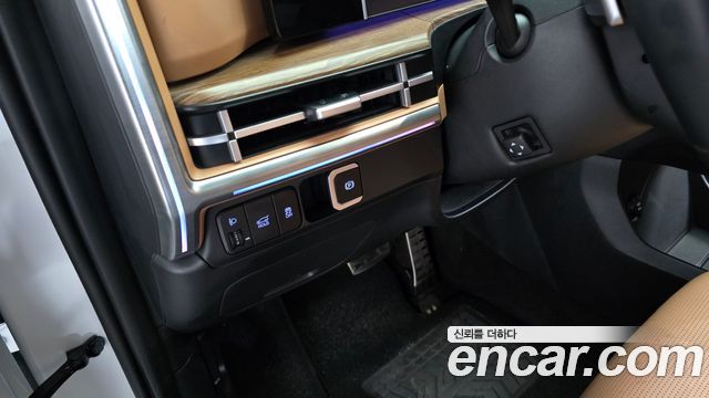 Hyundai Santafe 2025 — photo 18