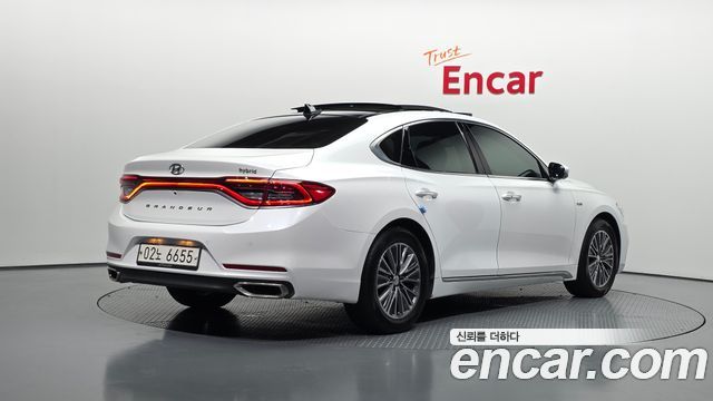 Hyundai Grandeur 2018 — photo 2
