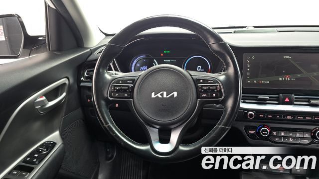 Kia Niro 2023 — photo 12