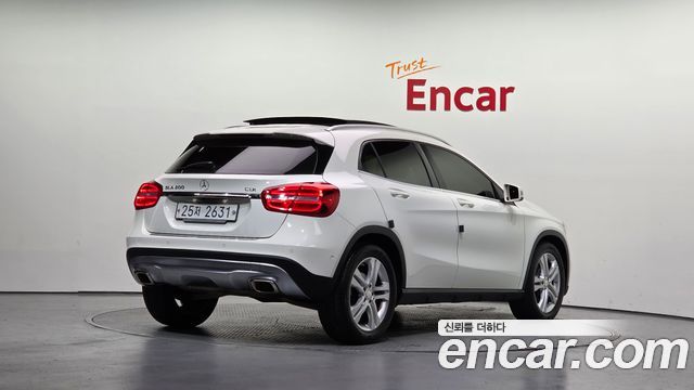 Mercedes-Benz GLA-Class 2015 — photo 2