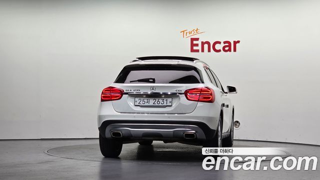 Mercedes-Benz GLA-Class 2015 — photo 4